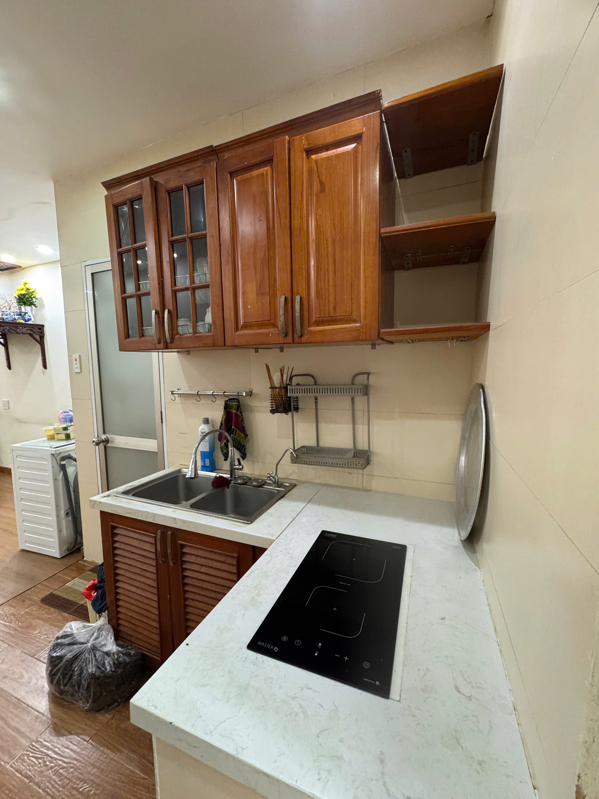 Cho thuê căn hộ Tập thể tầng 5 Phạm Ngọc Thạch, 60m2, 7 Triệu ở gđ, nhóm nữ sinh viên - Ảnh 1